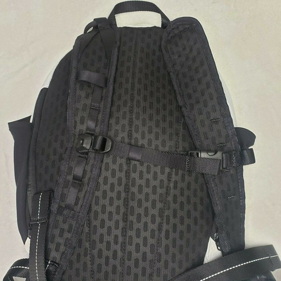 Lululemon Beautiful Fast Free Backpack White Great For So Many Activities!! - Picture 5 of 6